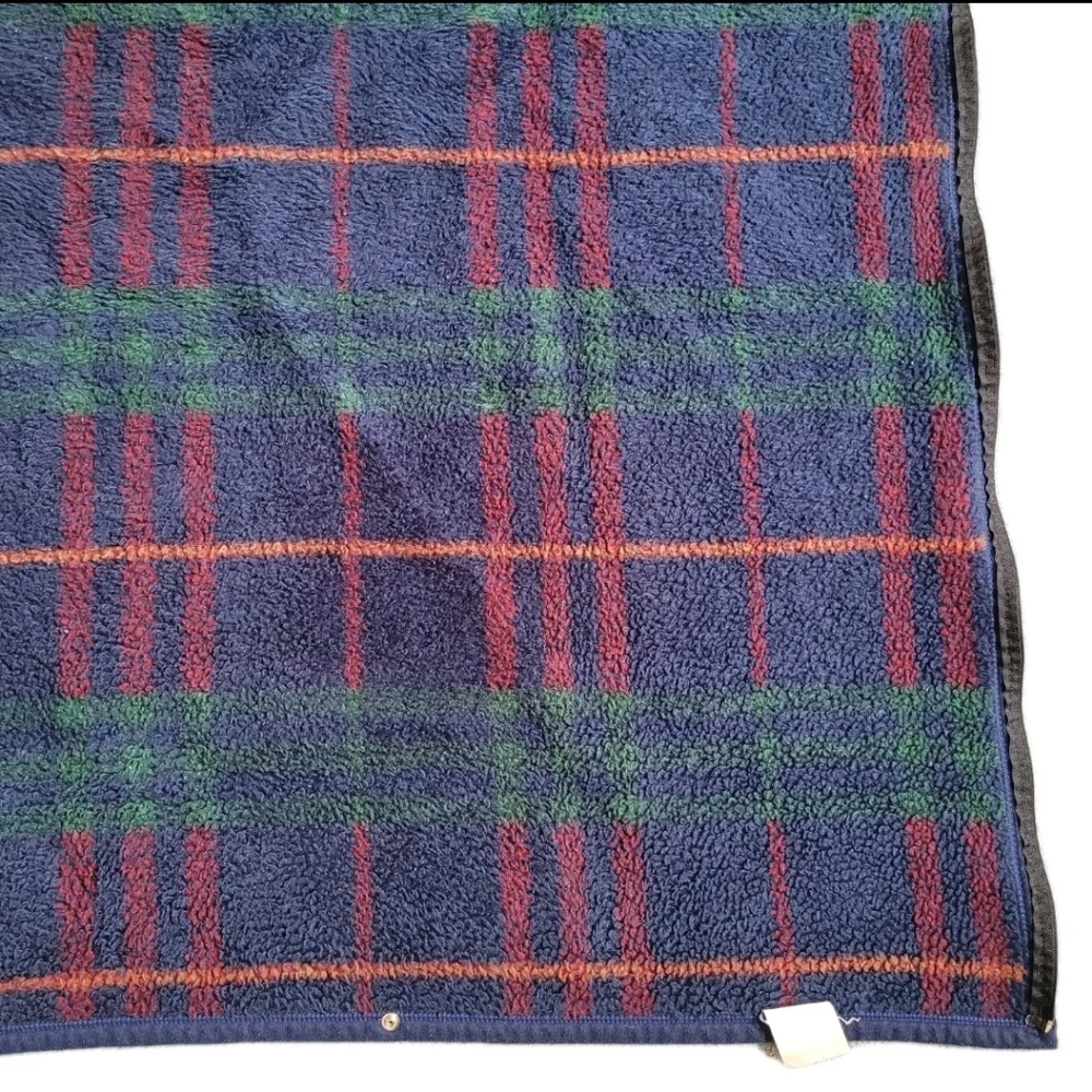 Biederlack Cuddle Wrap Throw Blanket Plaid Snap Zip Up Wearable Snuggie 50x60